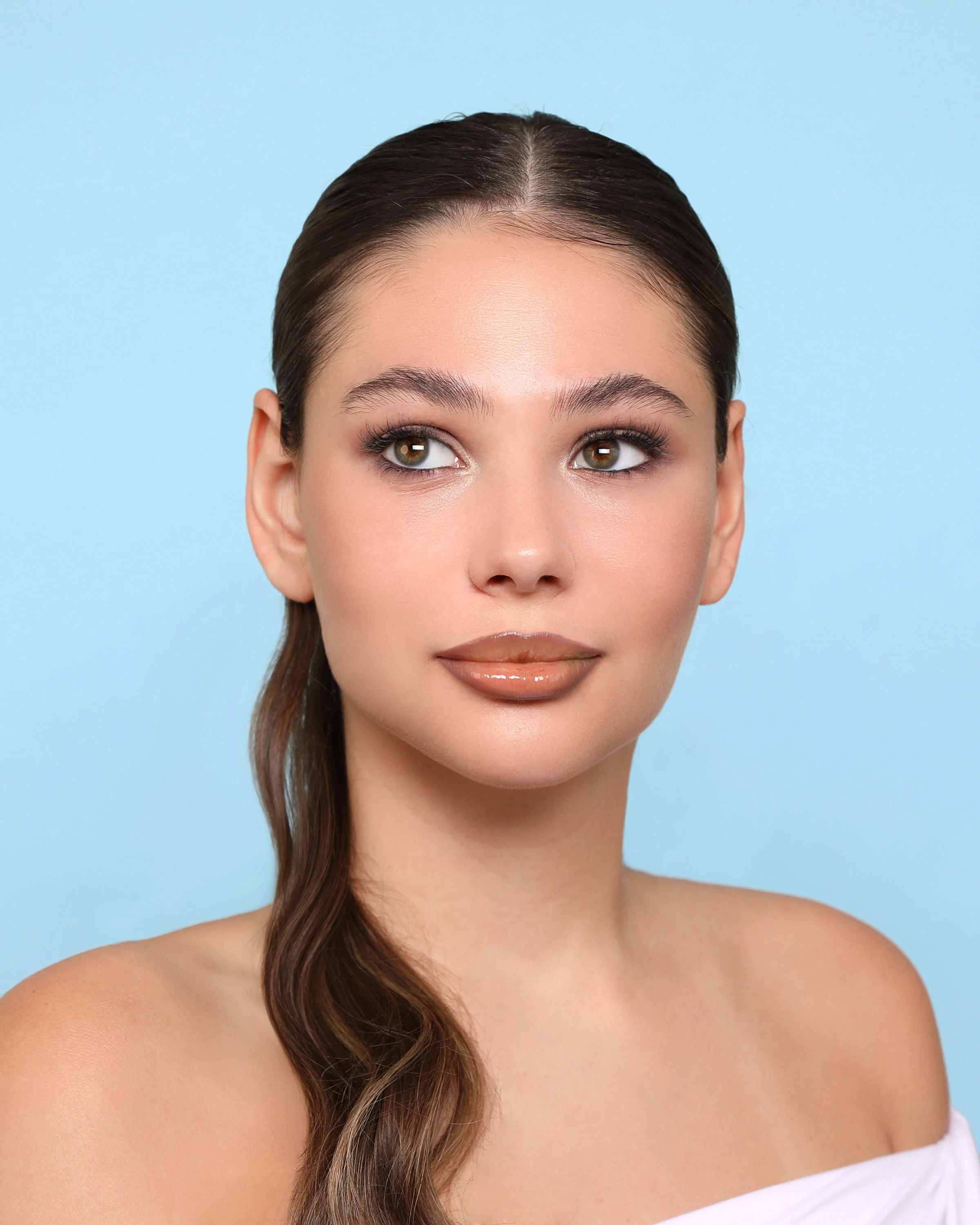 Lip Chic Shimmer Gloss (004, Chillax) - Image 3