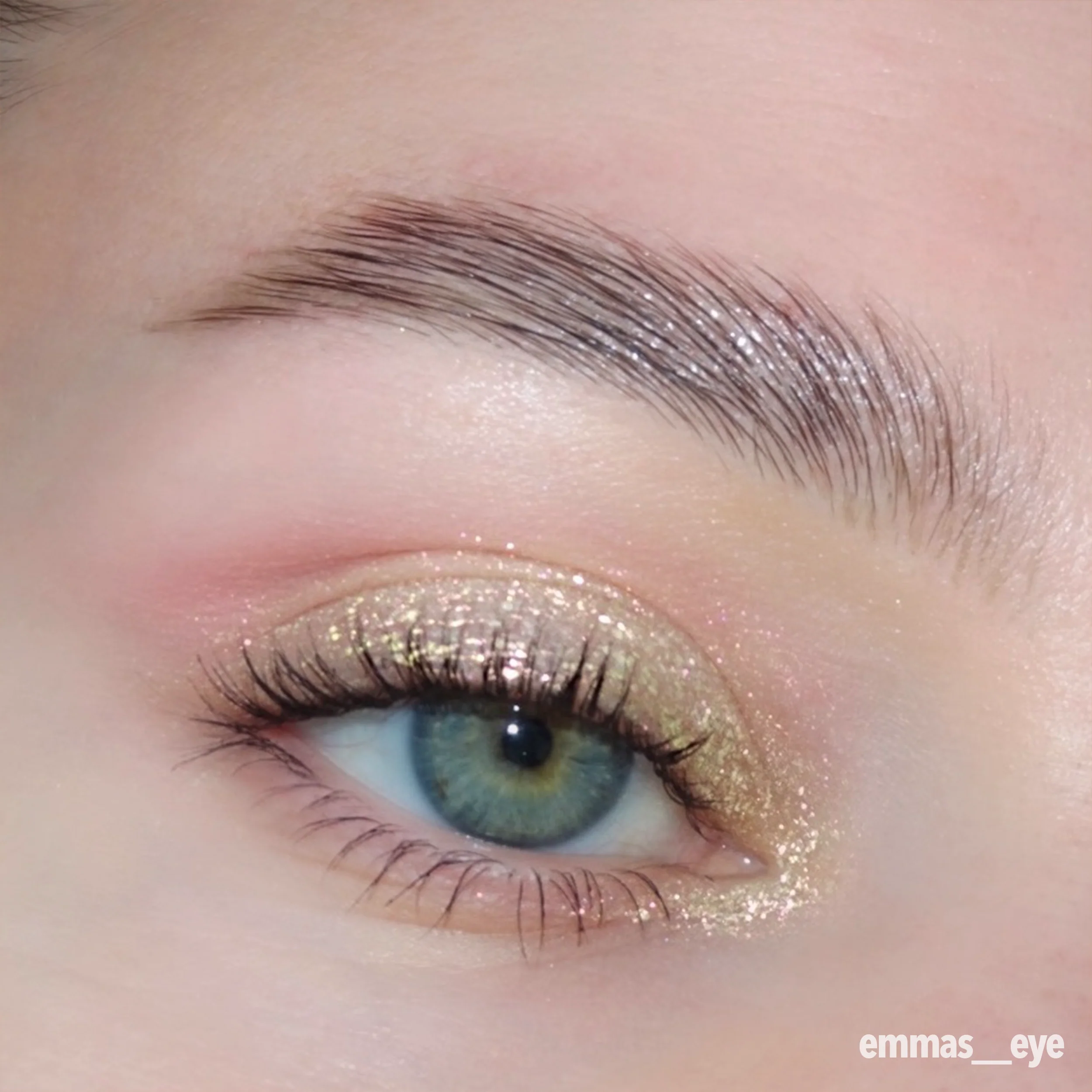 Space Chameleon Multichrome Shadow (001, Estella) - Image 4