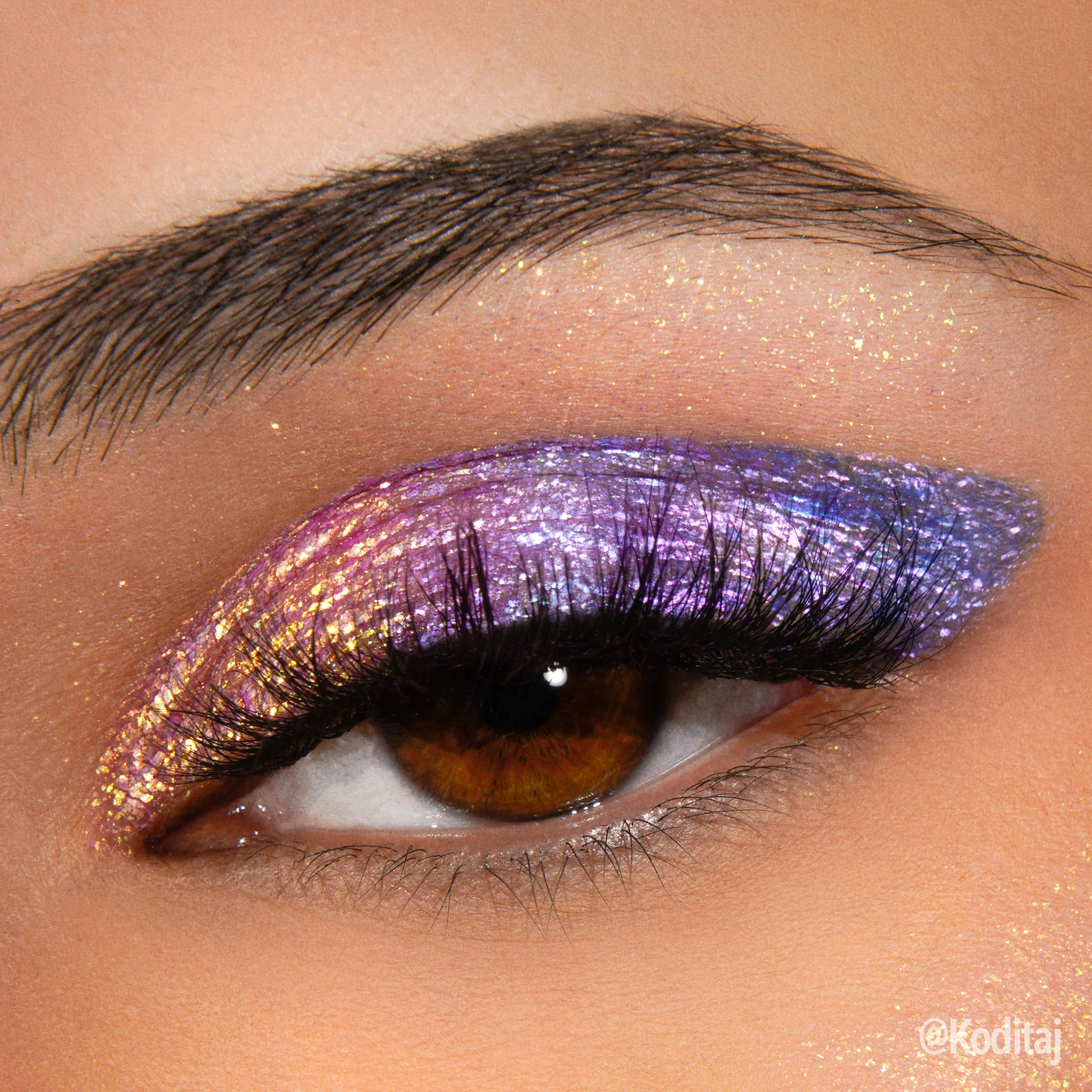 Space Chameleon Multichrome Shadow (002, Prima Donna) - Image 3