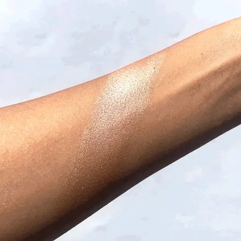 Sun Glow Face & Body Bronzer (002, Golden Glow) - Image 3